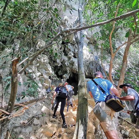 לינה וארוחת בוקר Khao Sok National Park Khaosok Happy House מראה חיצוני תמונה