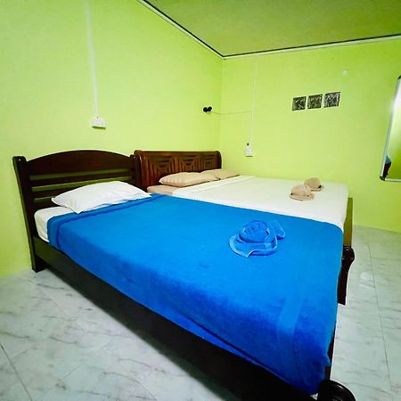 לינה וארוחת בוקר Khao Sok National Park Khaosok Happy House מראה חיצוני תמונה