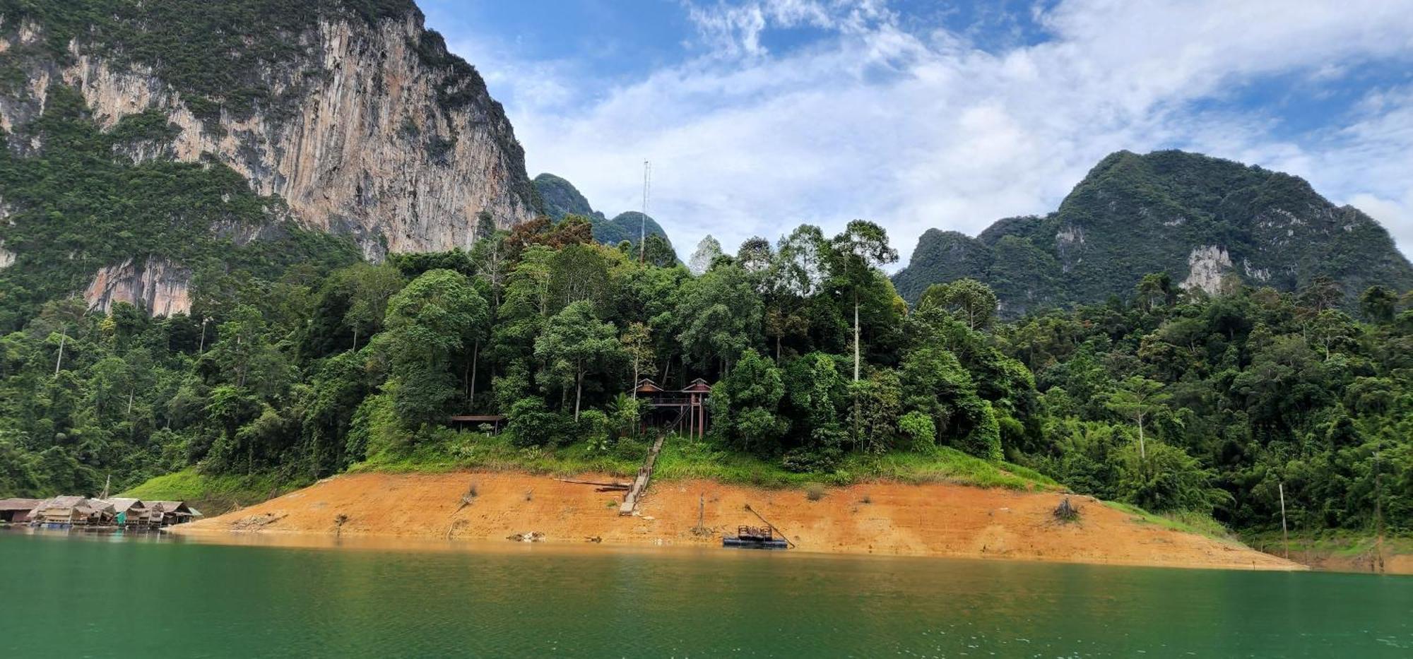 לינה וארוחת בוקר Khao Sok National Park Khaosok Happy House מראה חיצוני תמונה