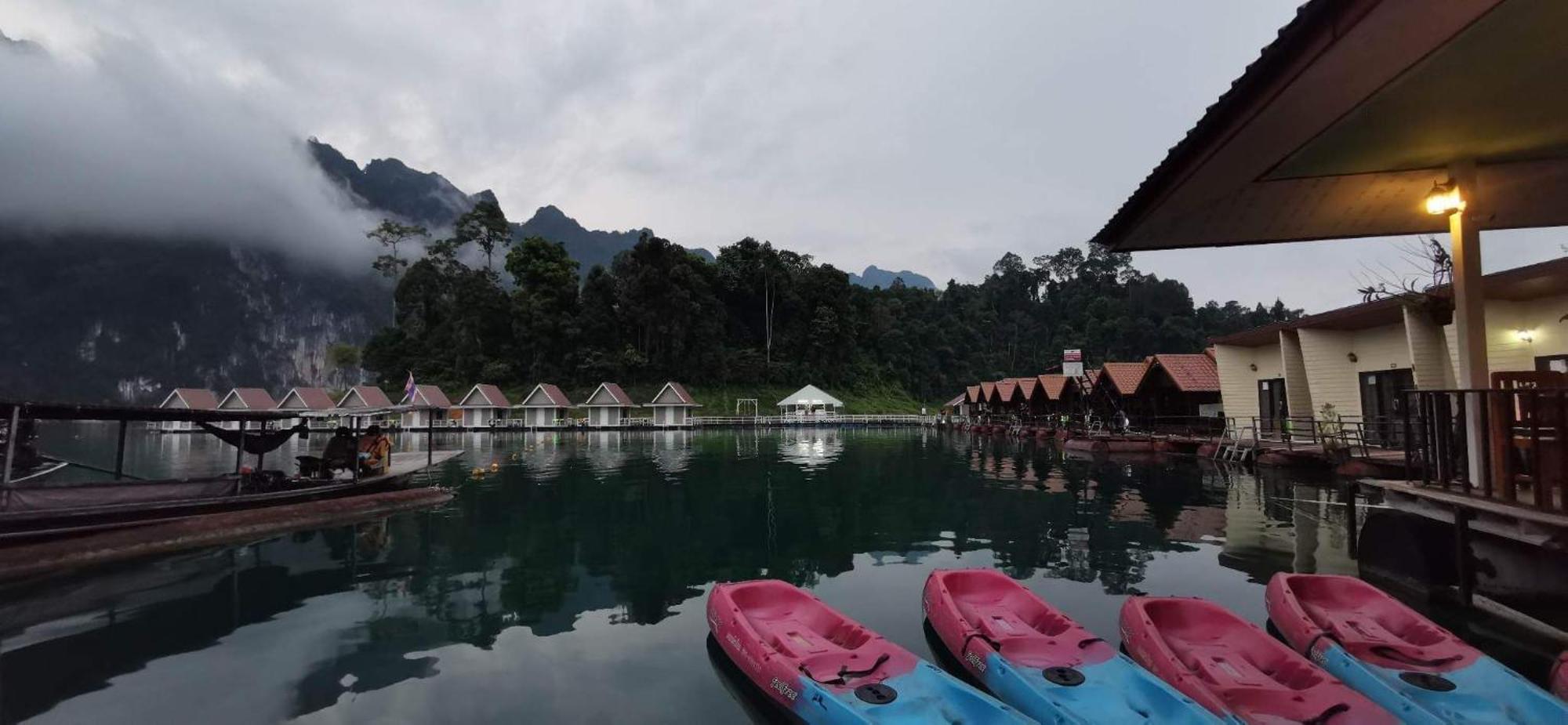 לינה וארוחת בוקר Khao Sok National Park Khaosok Happy House מראה חיצוני תמונה